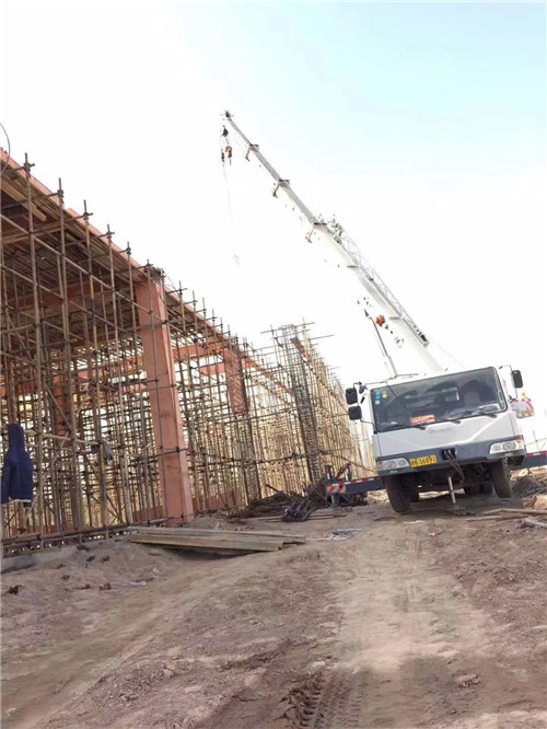 茫崖市25 吨、50 吨吊车怎么选？多大重量 / 半径适合对应车型？