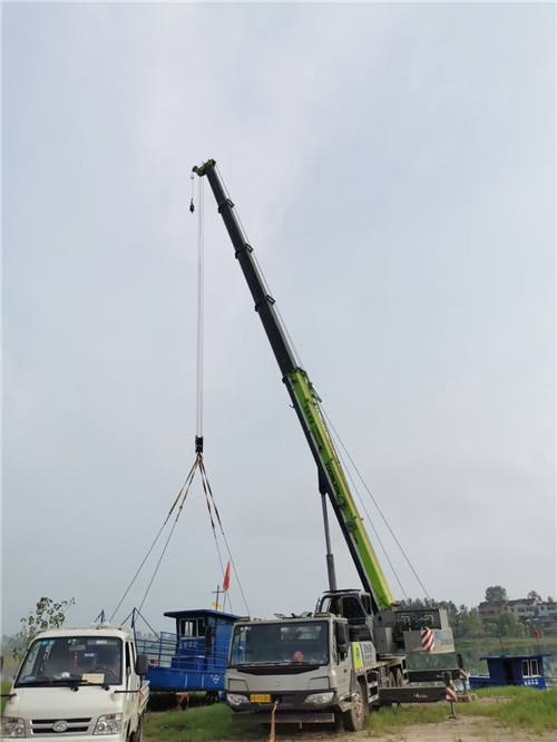 茫崖市桥梁建设吊装案例